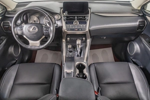 Внедорожник Lexus NX 2019 года, 3399000 рублей, Томск