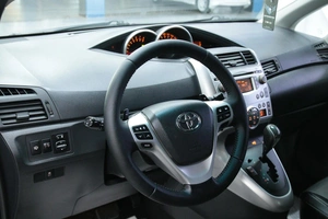 Минивэн Toyota Verso 2010 года, 1188000 рублей, Солонцы
