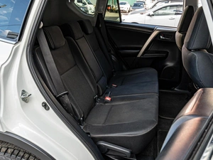 Внедорожник Toyota RAV4 2015 года, 1990000 рублей, Краснодар