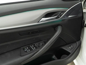 Седан BMW 5 серия 2017 года, 3994444 рублей, Москва