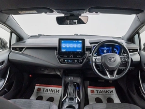 Хетчбэк Toyota Corolla 2018 года, 1550000 рублей, Красноярск