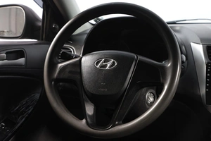 Седан Hyundai Solaris 2012 года, 599000 рублей, Новосибирск