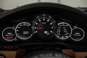 Внедорожник Porsche Cayenne 2021 года, 9299000 рублей, Ульяновск