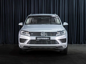 Внедорожник Volkswagen Touareg 2016 года, 3450000 рублей, Волгоград