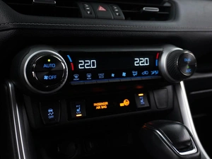 Внедорожник Toyota RAV4 2020 года, 3440444 рублей, Москва
