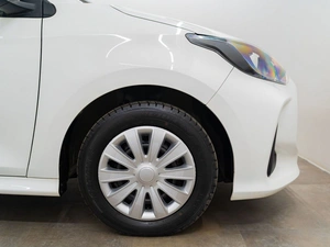 Хетчбэк Toyota Yaris 2021 года, 1270000 рублей, Красноярск