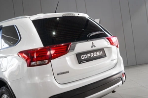 Внедорожник Mitsubishi Outlander 2016 года, 1679000 рублей, Петрозаводск