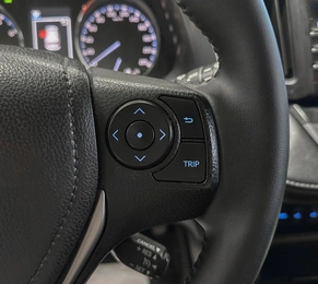 Внедорожник Toyota RAV4 2017 года, 2470000 рублей, Красноярск