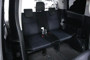 Минивэн Toyota Voxy 2015 года, 1883000 рублей, Солонцы