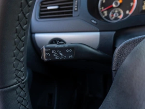 Седан Volkswagen Jetta 2012 года, 1199000 рублей, Саратов