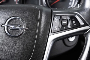 Седан Opel Astra 2012 года, 789000 рублей, Пермь