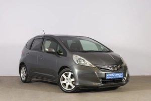 Хетчбэк Honda Fit 2012 года, 1109000 рублей, Новосибирск
