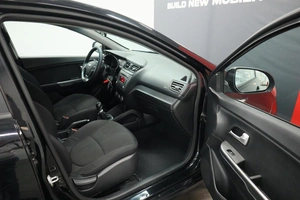 Седан Kia Rio 2016 года, 1060000 рублей, Курск