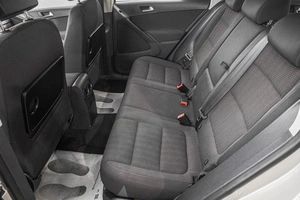 Внедорожник Volkswagen Tiguan 2012 года, 1189000 рублей, Барнаул