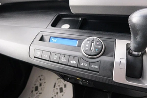 Минивэн Honda Freed 2015 года, 1199000 рублей, Красноярск