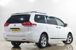 Минивэн Toyota Sienna 2010 года, 1539000 рублей, Новокузнецк