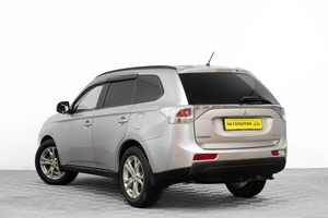 Внедорожник Mitsubishi Outlander 2013 года, 1649000 рублей, Барнаул