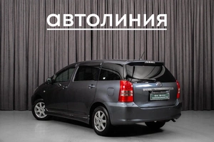 Минивэн Toyota Wish 2003 года, 725000 рублей, Красноярск