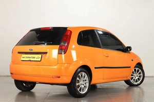 Хетчбэк Ford Fiesta 2005 года, 599000 рублей, Челябинск