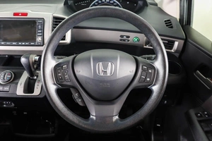 Минивэн Honda Freed 2012 года, 1349000 рублей, Пермь