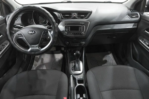 Седан Kia Rio 2017 года, 1249000 рублей, Новокузнецк