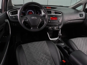 Хетчбэк Kia Ceed 2012 года, 899000 рублей, Воронеж