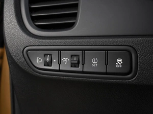 Седан Kia Rio 2018 года, 1390000 рублей, Омск