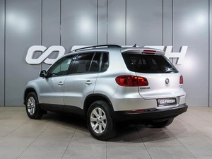 Внедорожник Volkswagen Tiguan 2012 года, 900000 рублей, Воронеж