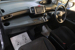 Минивэн Honda Freed 2011 года, 1219000 рублей, Омск