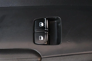 Седан Hyundai Solaris 2017 года, 839000 рублей, Омск