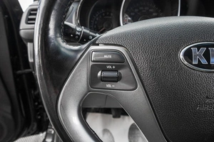 Хетчбэк Kia Rio 2017 года, 989000 рублей, Барнаул