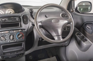 Минивэн Toyota Funcargo 2001 года, 499000 рублей, Томск