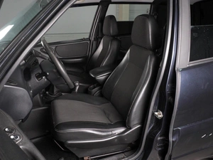 Внедорожник Chevrolet Niva 2012 года, 670000 рублей, Красный Пахарь