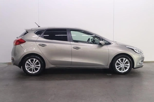 Хэтчбек Kia Ceed 2014 года, 1200000 рублей, Брянск