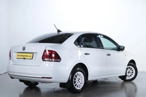 Седан Volkswagen Polo 2019 года, 949000 рублей, Челябинск
