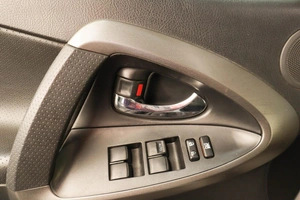 Внедорожник Toyota RAV4 2012 года, 1549000 рублей, Челябинск