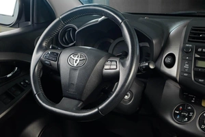 Внедорожник Toyota RAV4 2010 года, 1259000 рублей, Тюмень