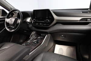 Внедорожник Toyota Highlander 2021 года, 5349000 рублей, Новосибирск