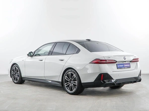 Седан BMW 5 серия 2023 года, 7878888 рублей, Москва