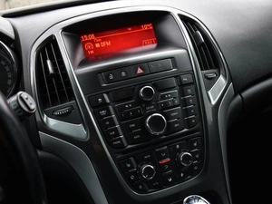 Хетчбэк Opel Astra 2012 года, 990000 рублей, Краснодар