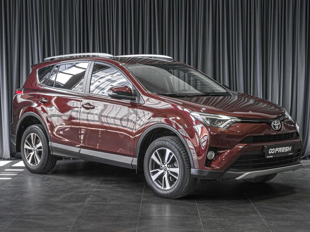 Внедорожник Toyota RAV4 2018 года, 2249070 рублей, Тюмень