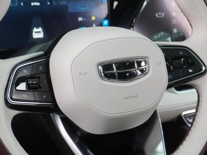 Внедорожник Geely Monjaro 2023 года, 3299000 рублей, Воронеж