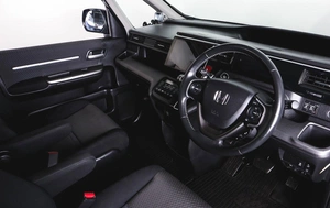 Минивэн Honda Stepwgn Spada 2017 года, 2119000 рублей, Пермь