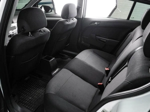 Хетчбэк Opel Astra 2011 года, 634000 рублей, Воронеж