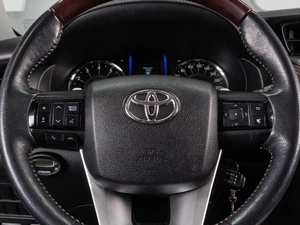 Внедорожник Toyota Fortuner 2019 года, 4240000 рублей, Тюмень