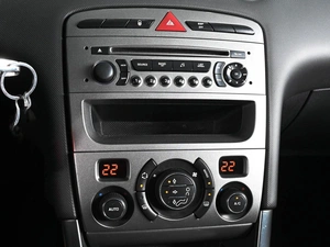 Хетчбэк Peugeot 308 2011 года, 629000 рублей, Ростов-на-Дону