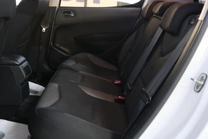 Хетчбэк Peugeot 308 2012 года, 649000 рублей, Омск