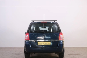 Минивэн Opel Zafira 2011 года, 729000 рублей, Омск