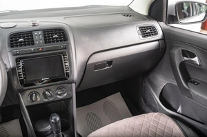 Седан Volkswagen Polo 2011 года, 769000 рублей, Томск