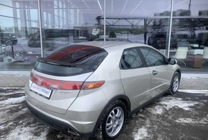 Хетчбэк Honda Civic 2008 года, 570000 рублей, Солонцы